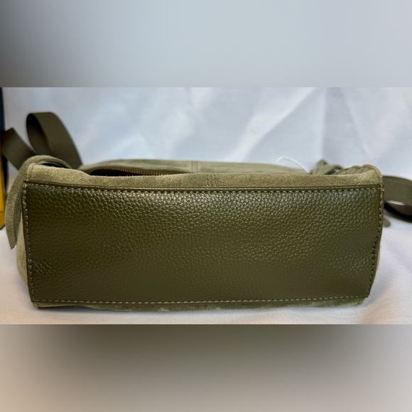 New With Tags The Sak Silverlake Crossbody In Moss Suede Green Color - Picture 15 of 15